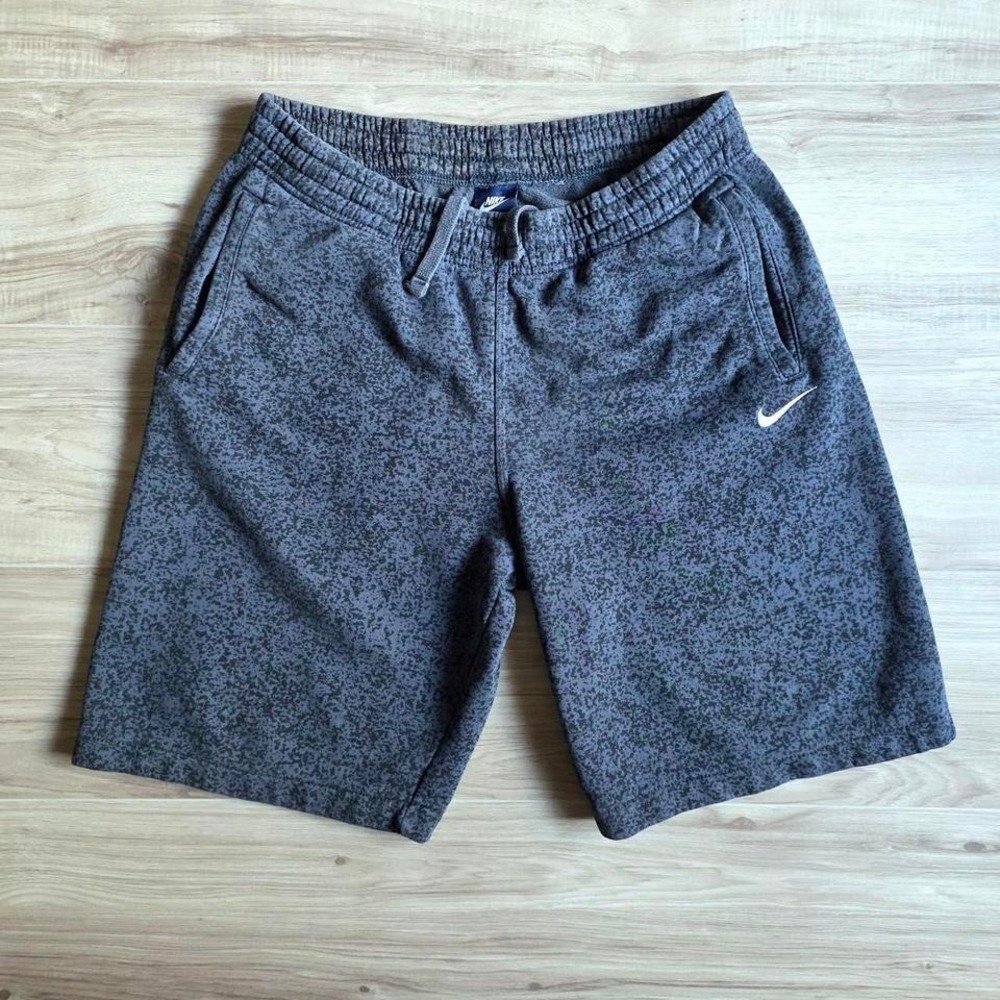 Vintage Y2K Nike Camo Print Shorts